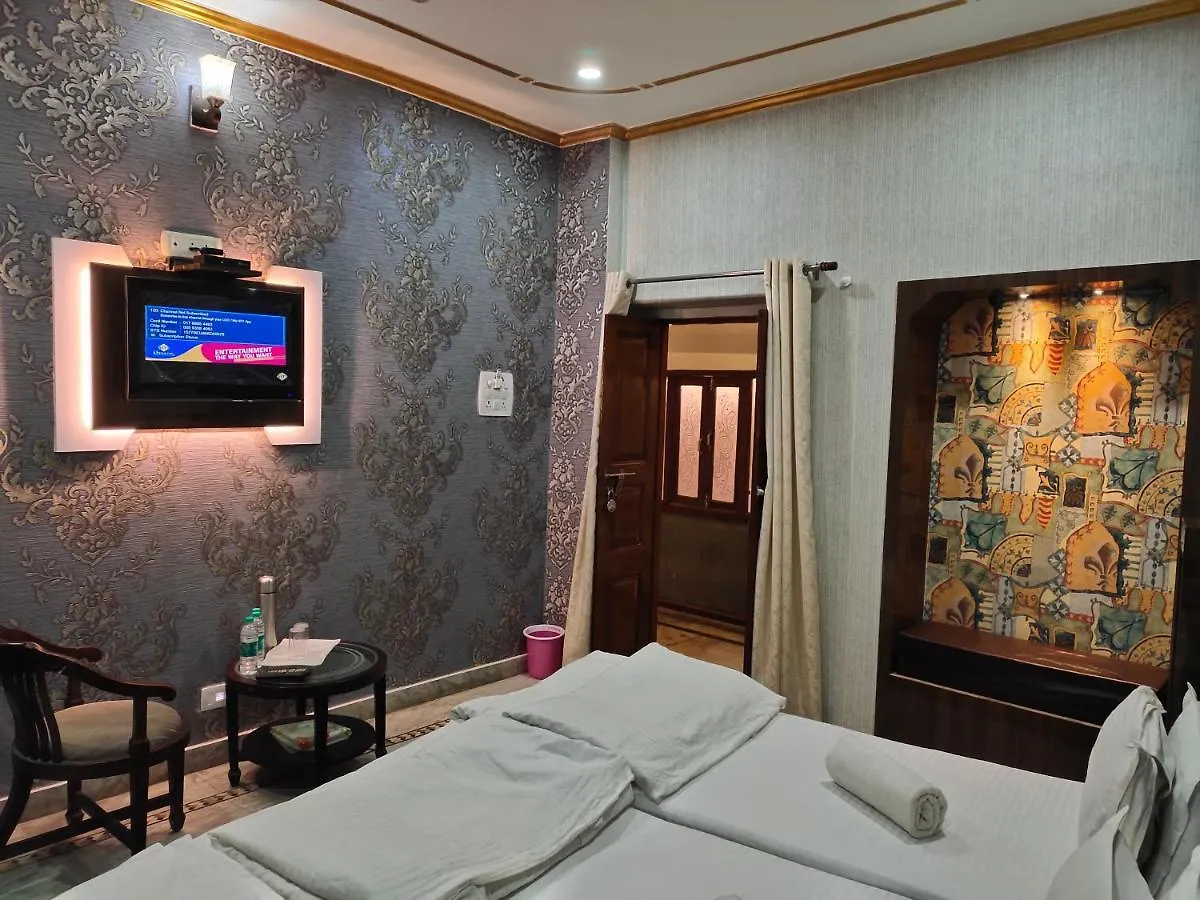 Hotel Shivratri Guest House Varanasi