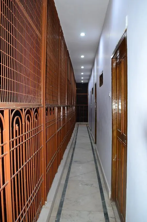 **  Hotel Shivratri Guest House Varanasi India