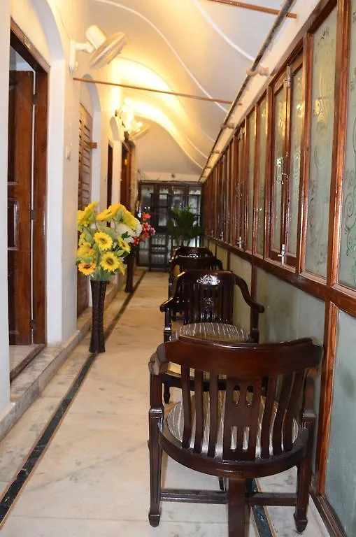 Hotel Shivratri Guest House Varanasi 2*,